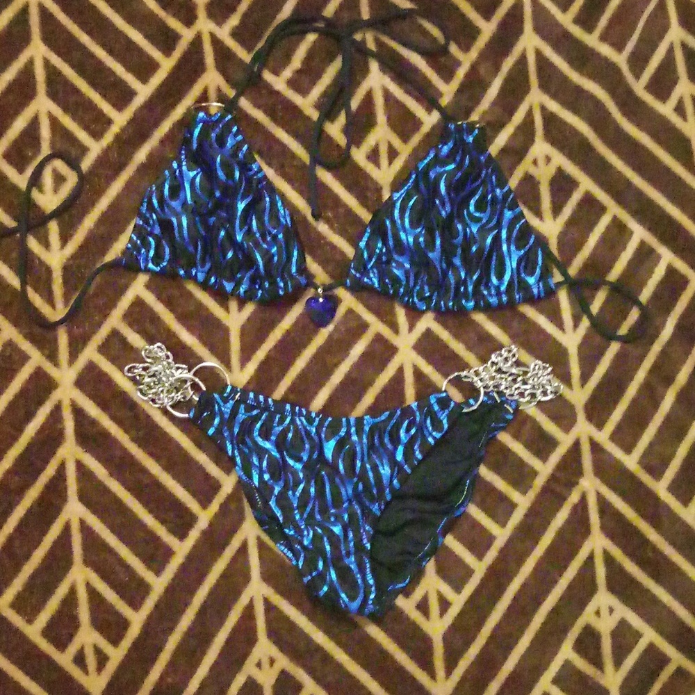 Swim suit